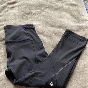 Black crop leggings sz 2 Lululemon